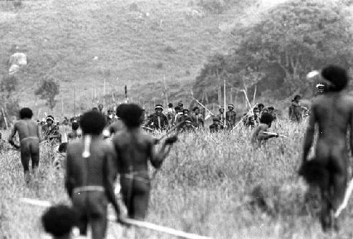 Samuel Putnam negatives, New Guinea; on the Tokolik; enormous army of Wittaia charging towards the WW