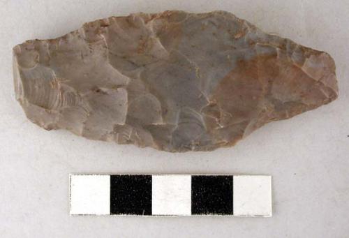 Chipped stone projectile point, stemmed, broken with tip missing