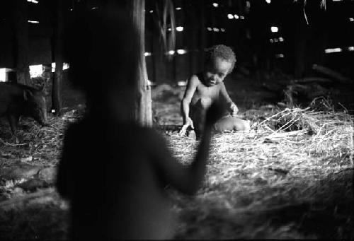 Samuel Putnam negatives, New Guinea; Children in the hunu