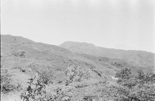 Ancient grave on first ridge. Same as L-10-1, but different lense used.