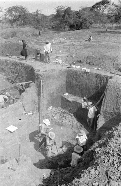 Extension 2 -- trench I-33