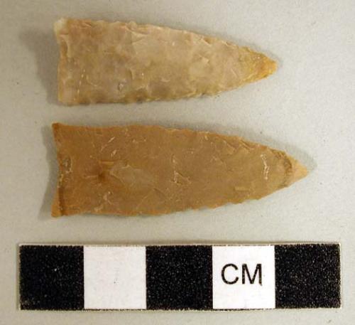 Chipped stone, projectile point, lanceolate