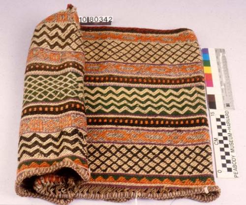 Woven sack, either o-na-mut or sa-pi-cki-mut.