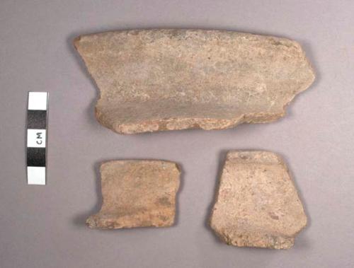 Paila Unslipped Jar Sherds: Variety 8