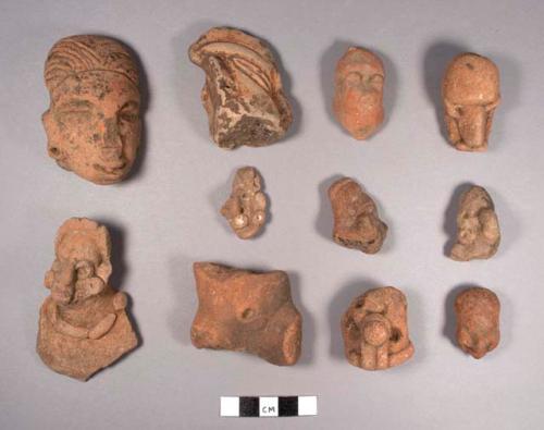 Figurine heads (human)