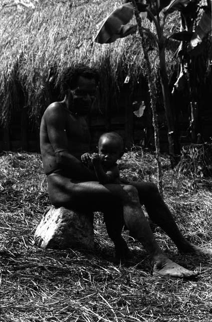 Oak (Oaklia) with his son Wamasue