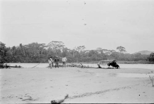 Overnight shelter of Quichua speaking indians