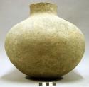 Ceramic vessel, short neck, plain