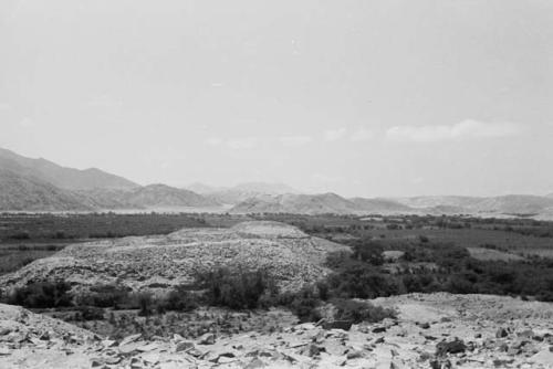 Huge unnamed site with megalithic masonry discovered by Tello, east of Sechin, Casma Valley