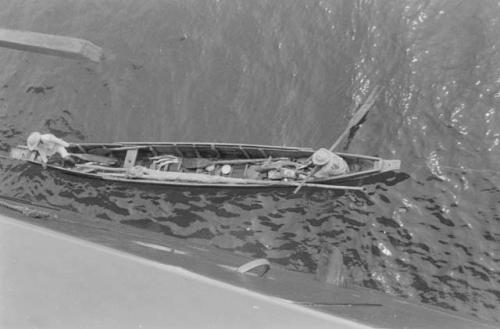 Ancient types of dug-out canoes -- Callao