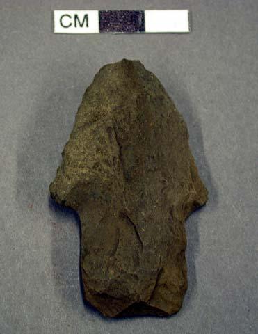 Chipped stone, projectile point, stemmed, chert