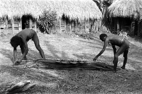 Laying down the nyeraken aré