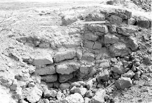 Bevelled and plastered wall with masonry at Site 22