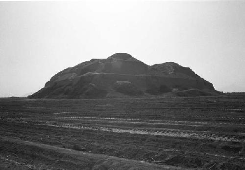 Southwest corner of huaca at Site 44