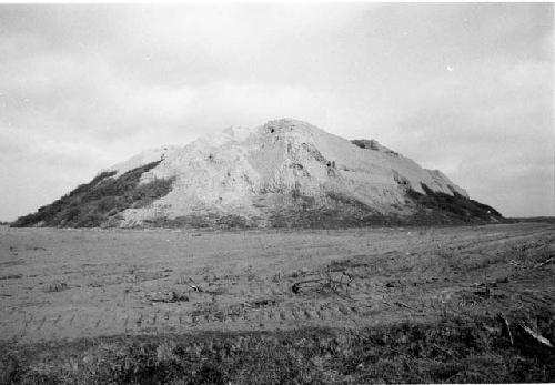 Northwest corner of huaca at Site 44