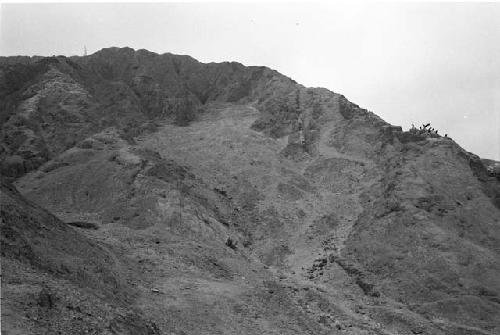 Large habitation area on slope at Site 139