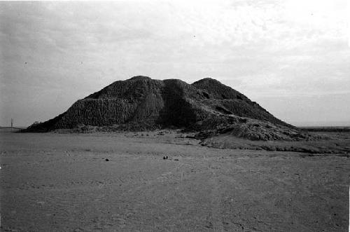 North side of huaca and edge of ramp at Site 142