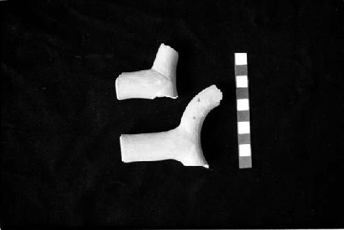 Stirrup spouts from Sites 117 and 123