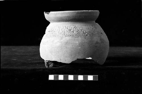 Press mold scroll Escalonado vessel from Site 131