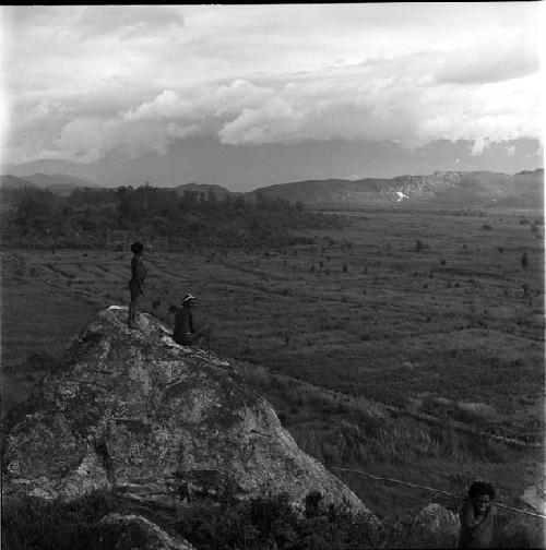 Boys and warriors on the Watibara