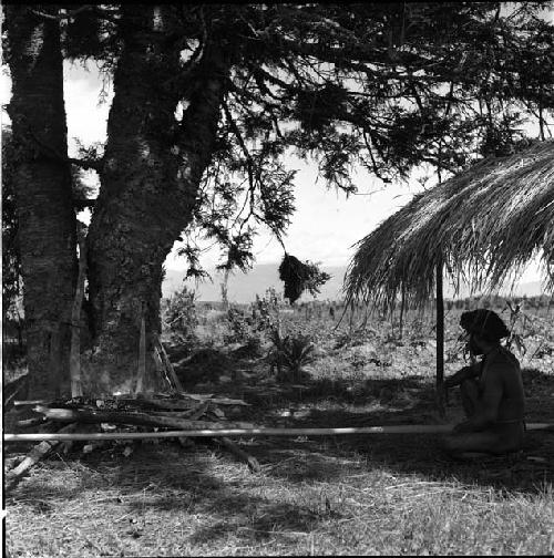 Yegé Asuk heats his spear