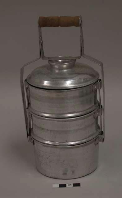 Tiffin, small, with three sections; dented