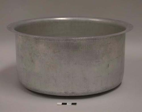 Aluminum cooking pot, round, everted rim; eighth of a set of 12 pots with lids