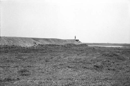 Eroded low bluff at south end of Site 189