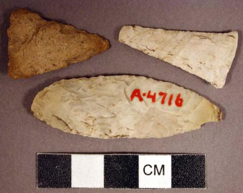 Chipped stone, projectile points, triangular and leaf-shaped