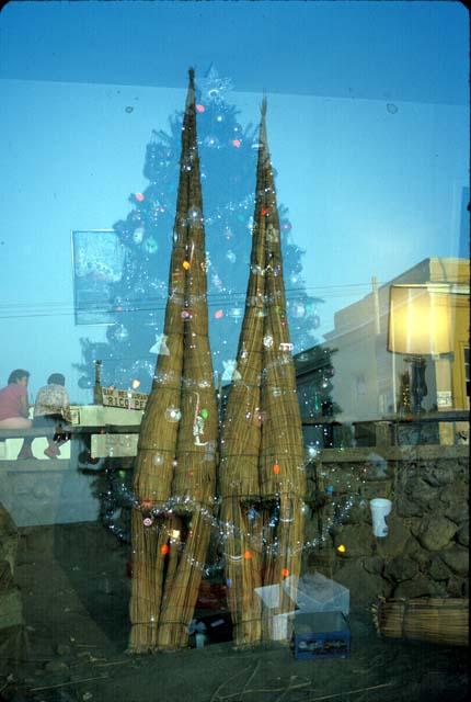 Totora bundles and street scene