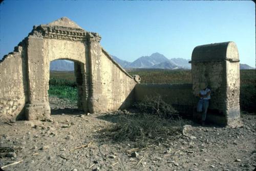 Margaret Jackson and Colonial doorway near Quemazon