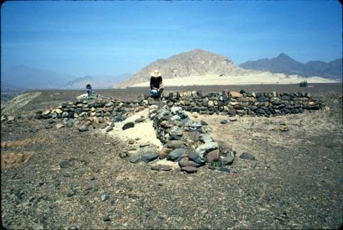 "Wing" wall near dropoff into Quebrada