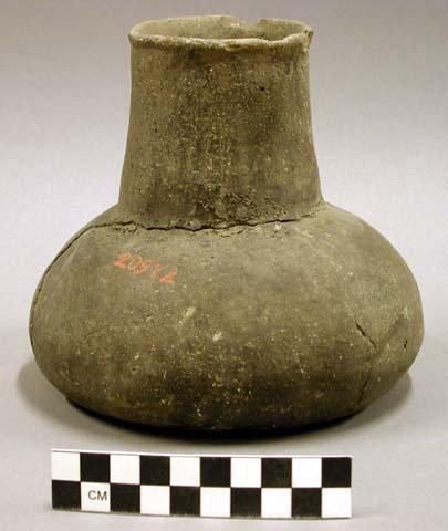 Ceramic complete vessel, mended, flat bottom