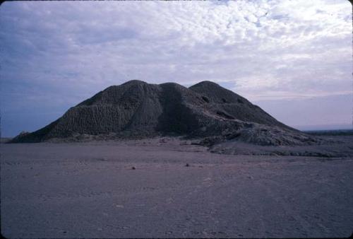 Huaca and ramp at Site 142