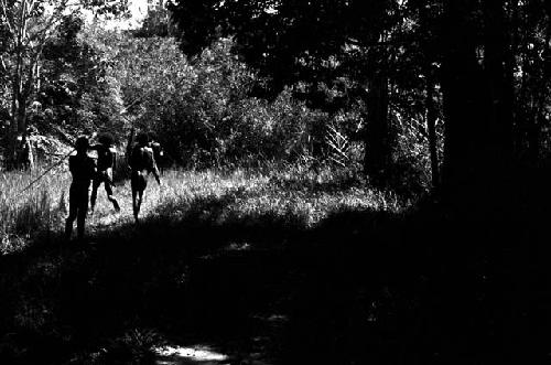 Men departing for an Etai