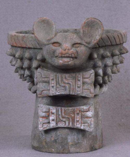 Bowl with bat's head, including base.  Terra cotta.  Monte Alban style.