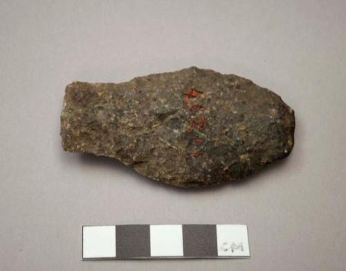 Stone projectile point, stemmed