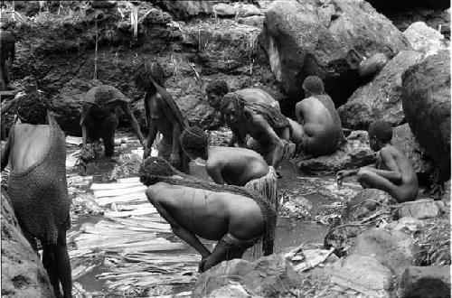 Women in salt well