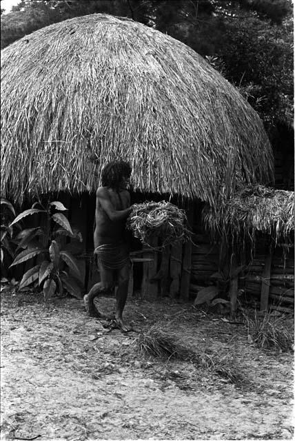 Lakoloklek with her dried salt