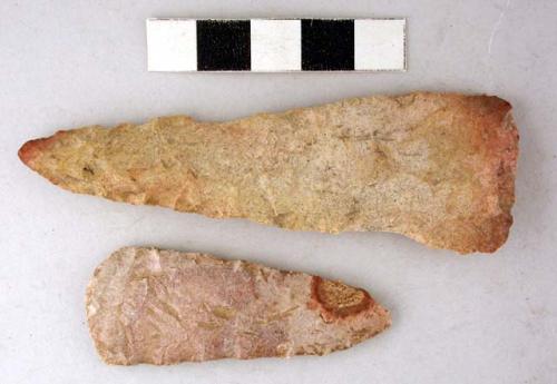 Chipped stone projectile points, triangular