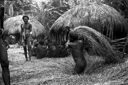 lining a pit with straw