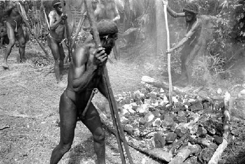 Taking hot rocks to make the haksé