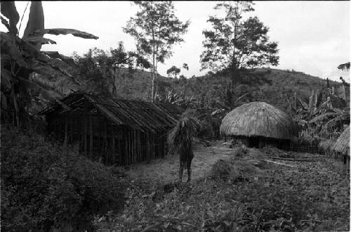 Woman with thatch on her head