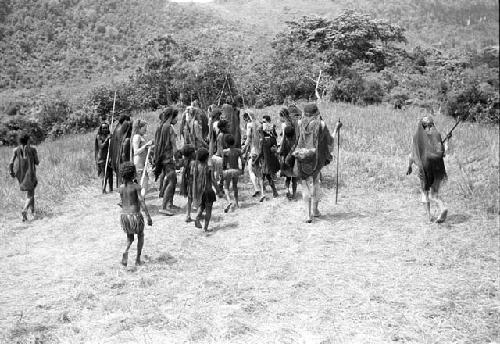 Women dancing on the Anelerak