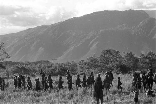 People arriving at the Liberek