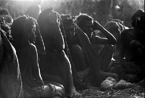 Women mourning in Abulupak for a woman