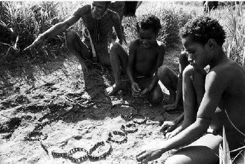 Wali and 3 kids; closer to the little sili; the wamai and ebeais and honais are forming and the fence around