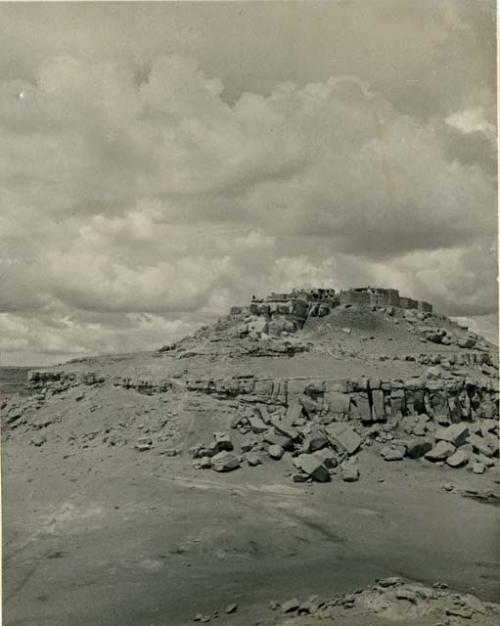 Hopi pueblo of Shipavliva