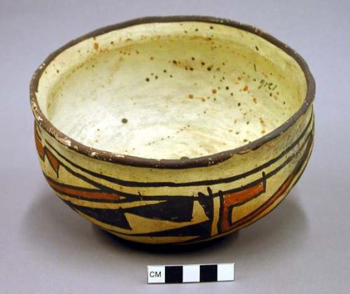 Bowl, polacca polychrome style c. int: splatter design; ext: linear design. 9.8