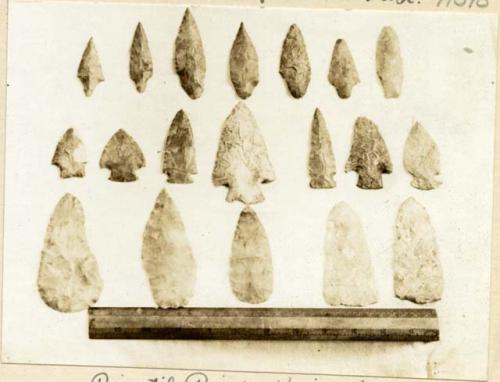 Projectile points and knives, 19 objects